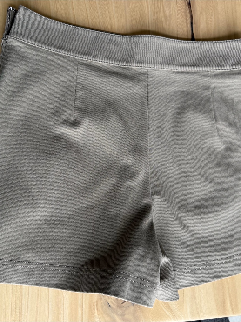 Theory Tan Side Zip Tailored Shorts - Picture 4 of 5